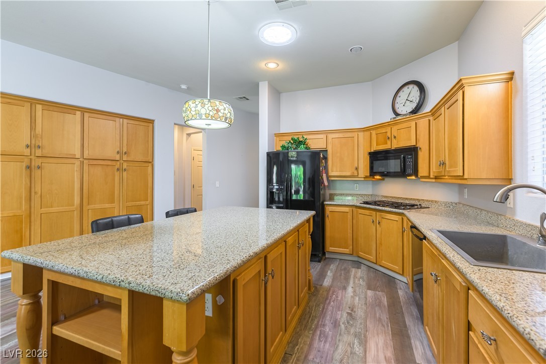 1004 Viale Placenza Place