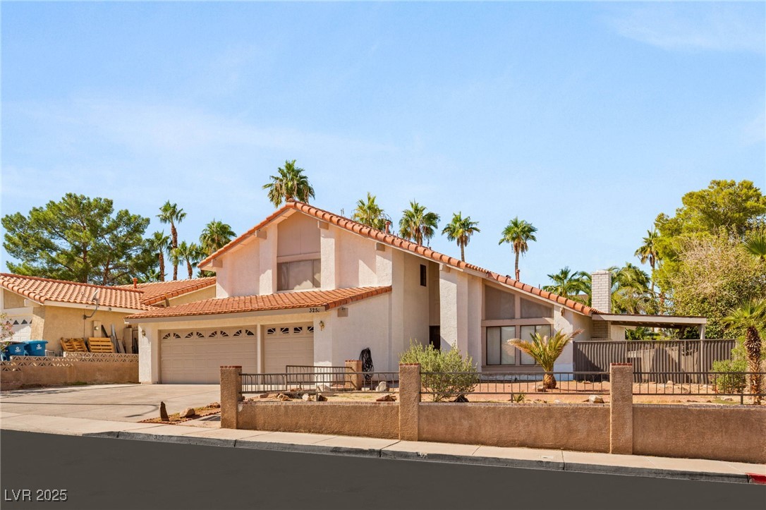 Properties 1 325 Esquina Drive