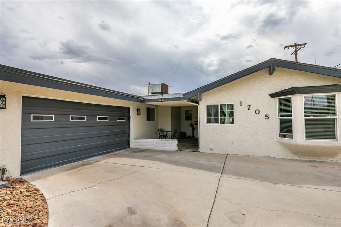Properties 2 1705 Ivanhoe Way