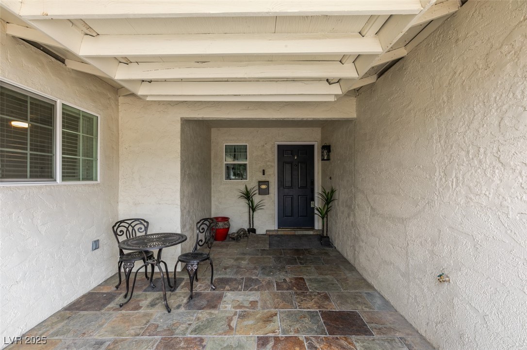 Properties 3 1705 Ivanhoe Way