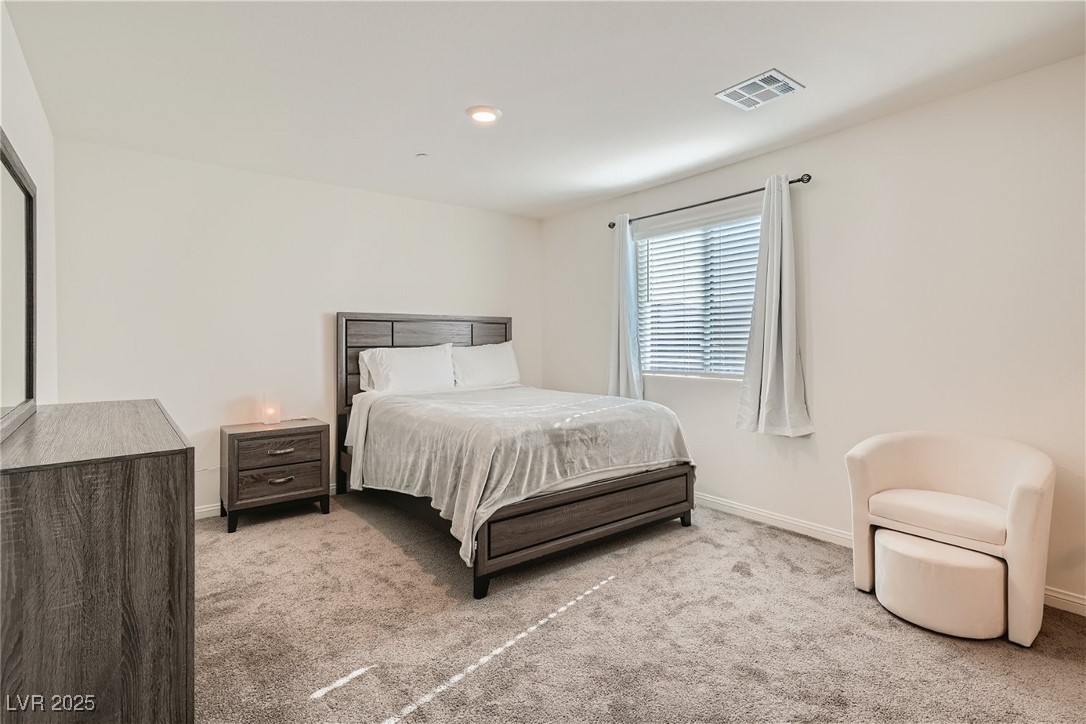 527 Clearsable Avenue