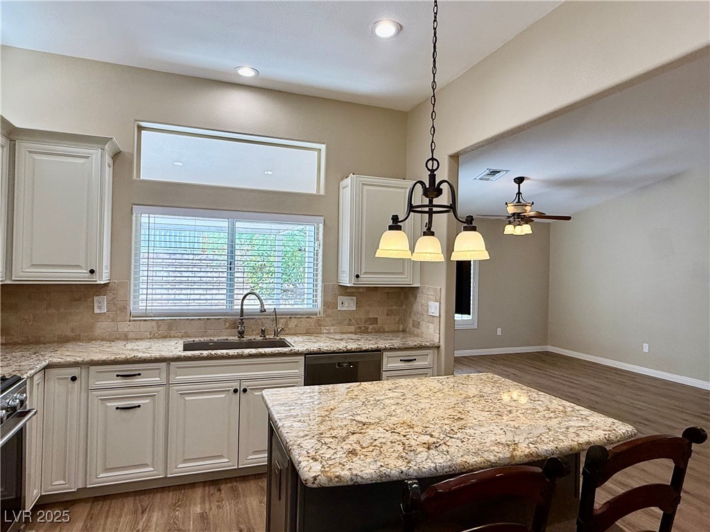 Las Vegas, Nevada 89134, United States, 2 Bedrooms Bedrooms, ,2 BathroomsBathrooms,Residential,Active,198125