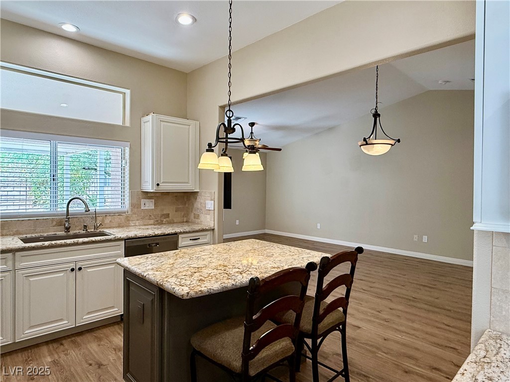 Las Vegas, Nevada 89134, United States, 2 Bedrooms Bedrooms, ,2 BathroomsBathrooms,Residential,Active,198125