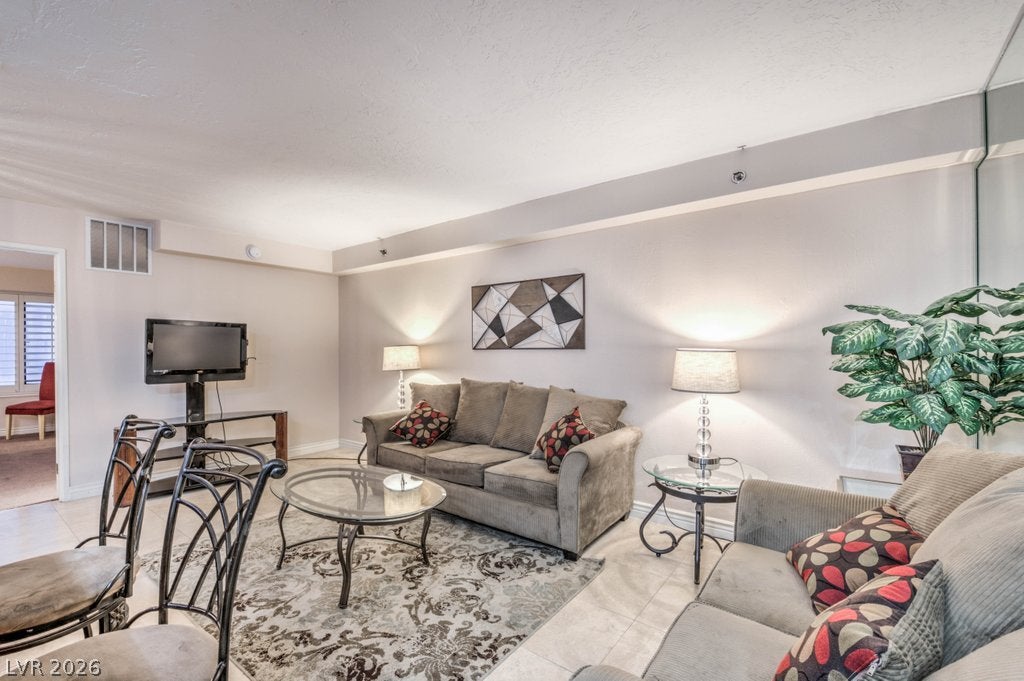 3700 Las Vegas Boulevard 672