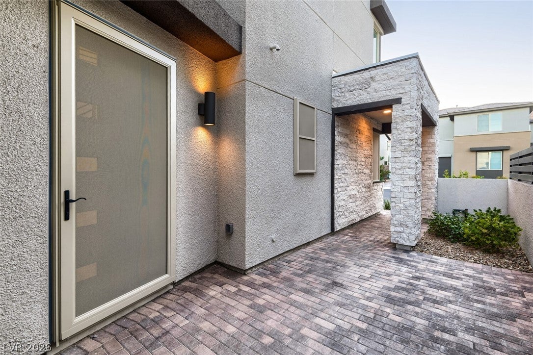 6276 Redstone Hills Drive