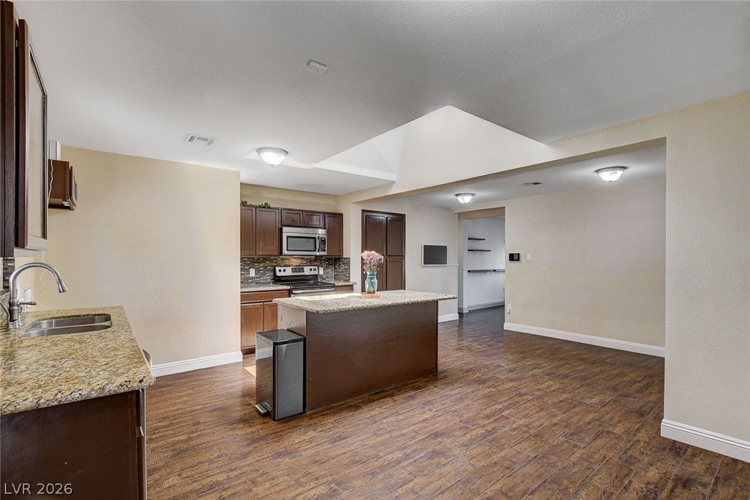 672 8th Street
