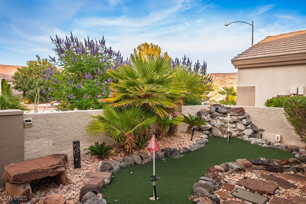 Properties 2 499 Eagle Vista Drive