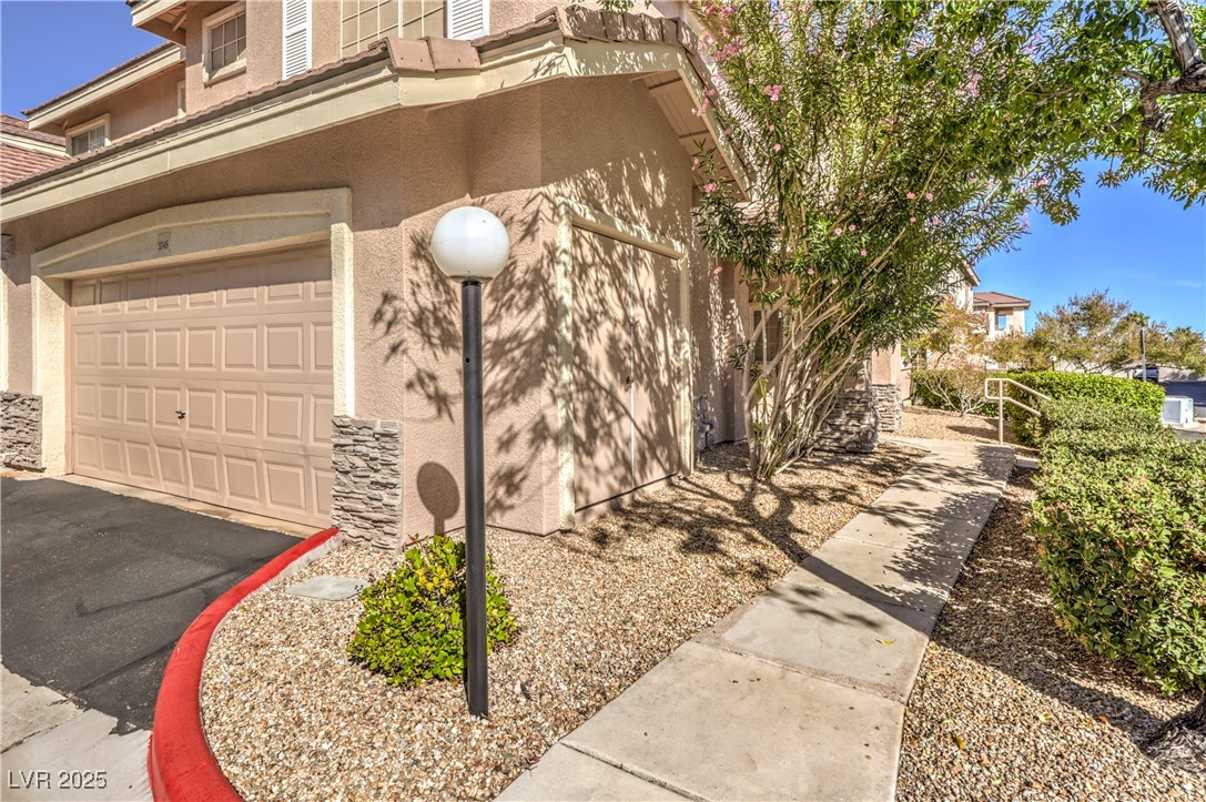 9901 Trailwood Drive 1048