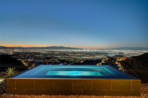 Photo of 607 Grand Rim Drive, Henderson, NV 89012 (MLS # 2725775)