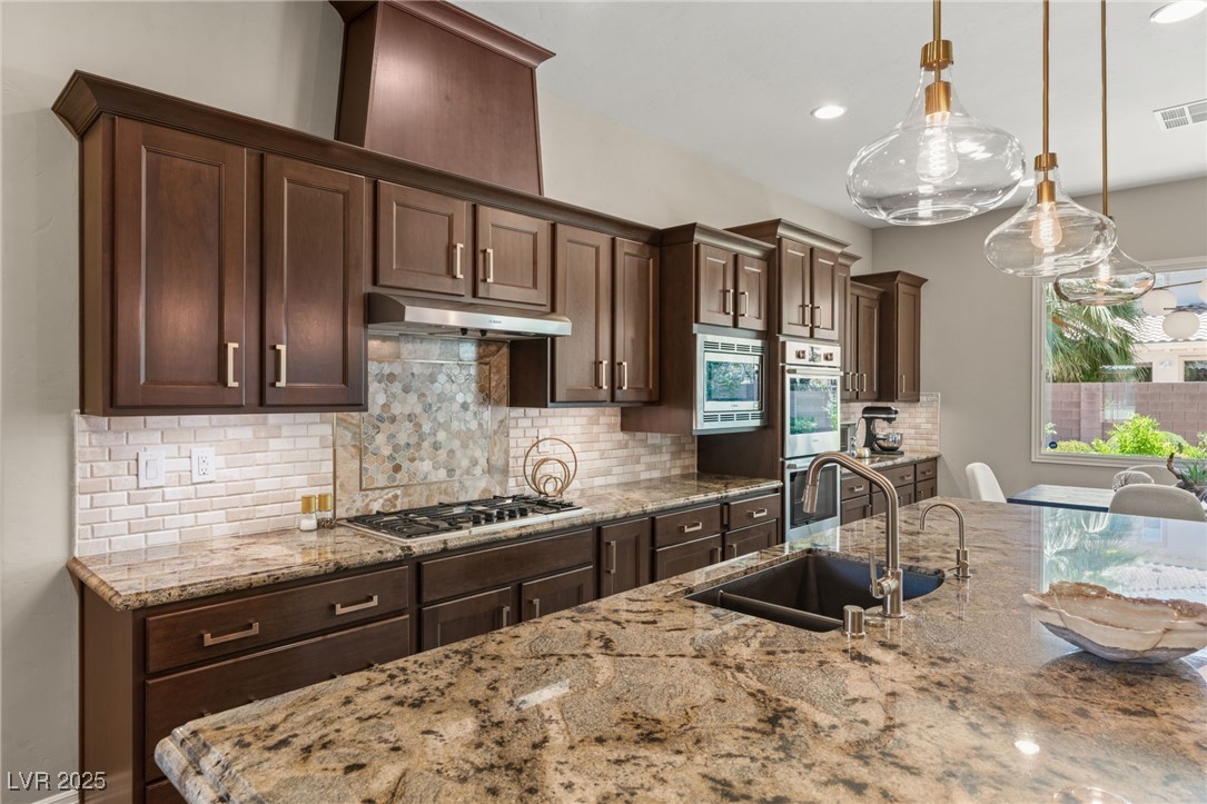 Las Vegas, Nevada 89149, United States, 5 Bedrooms Bedrooms, ,3 BathroomsBathrooms,Residential,Active,152215