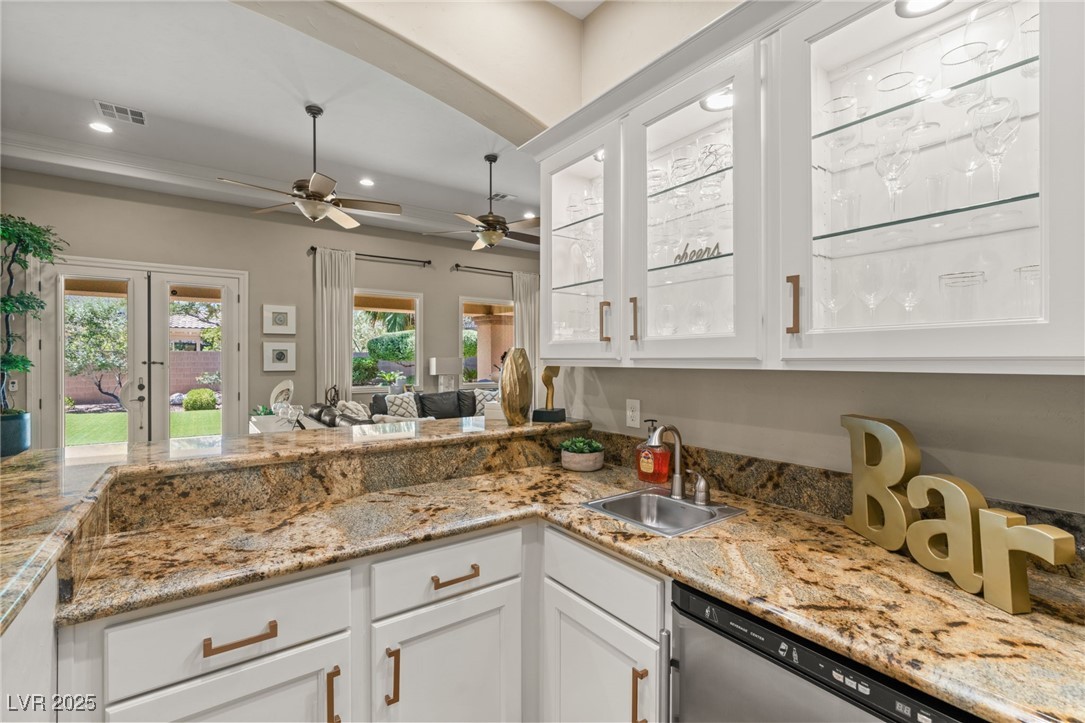 Las Vegas, Nevada 89149, United States, 5 Bedrooms Bedrooms, ,3 BathroomsBathrooms,Residential,Active,152215