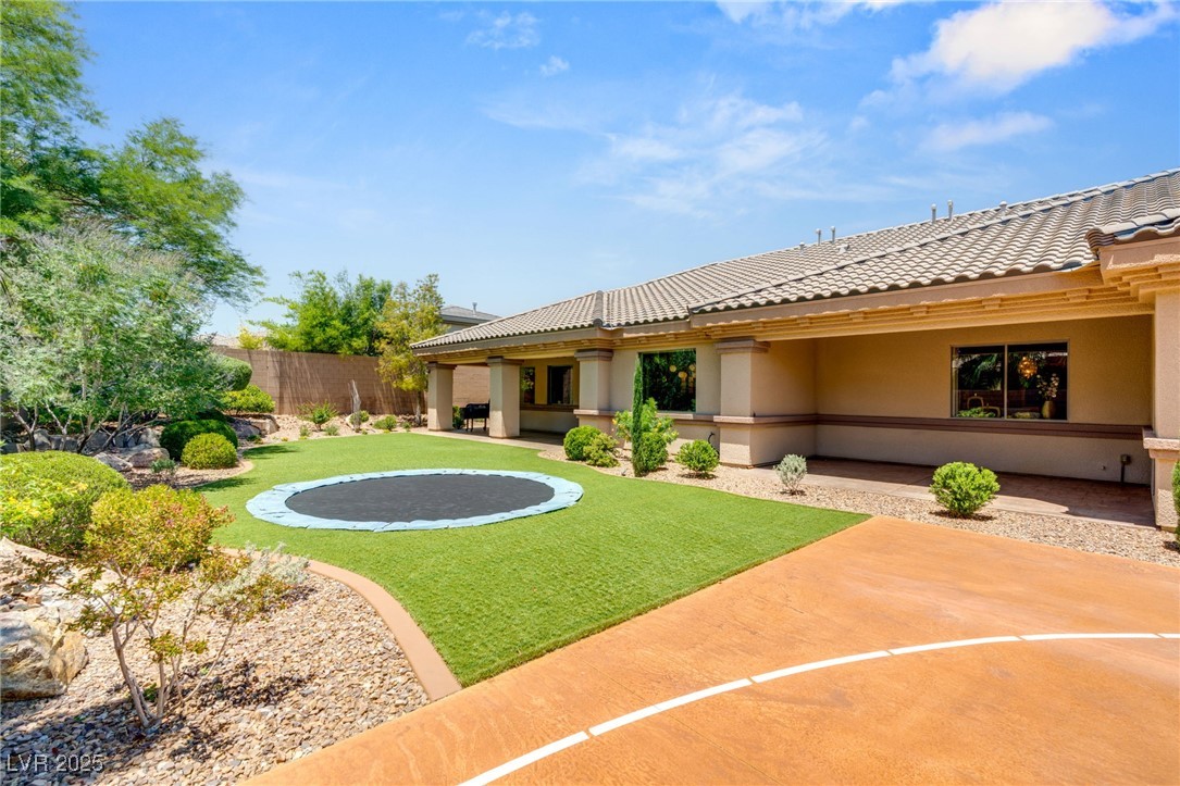 Las Vegas, Nevada 89149, United States, 5 Bedrooms Bedrooms, ,3 BathroomsBathrooms,Residential,Active,152215