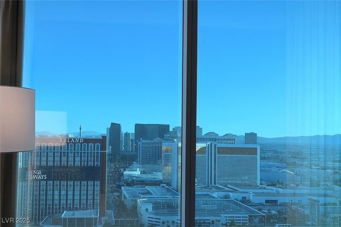 2000 N Fashion Show Drive 4000