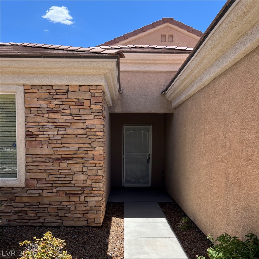 2381 ECLIPTIC Street 0