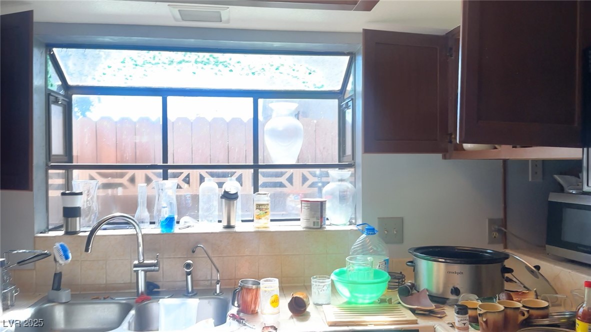 2429 Charteroak Street