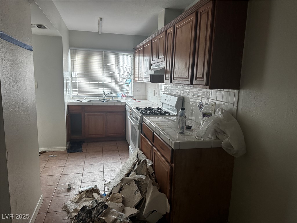 4072 Great Plains Way