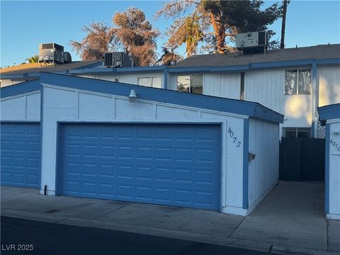 Townhouse For Sale - 4072 Great Plains Way<br/> Clark County, Las Vegas, NV 89121