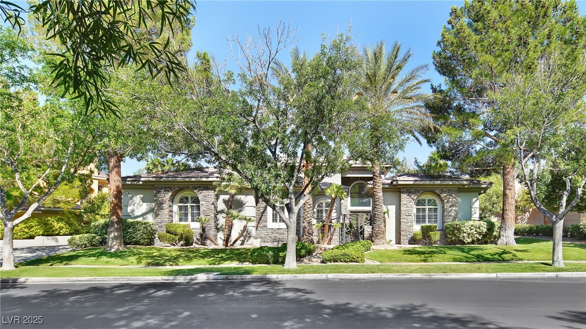 9517 Tournament Canyon Drive