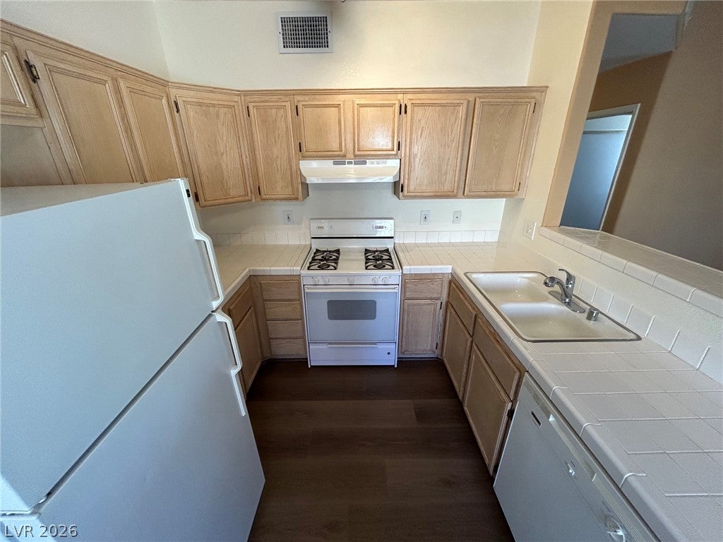 2110 Los Feliz Street 1002