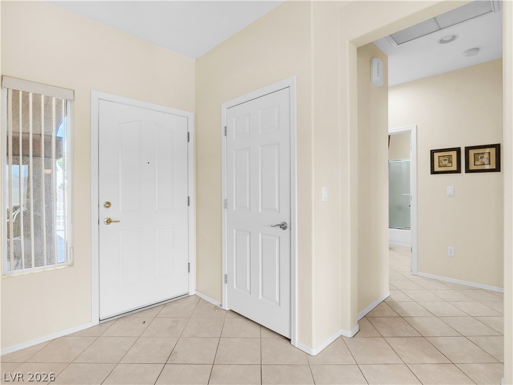 10525 Mission Lakes Avenue