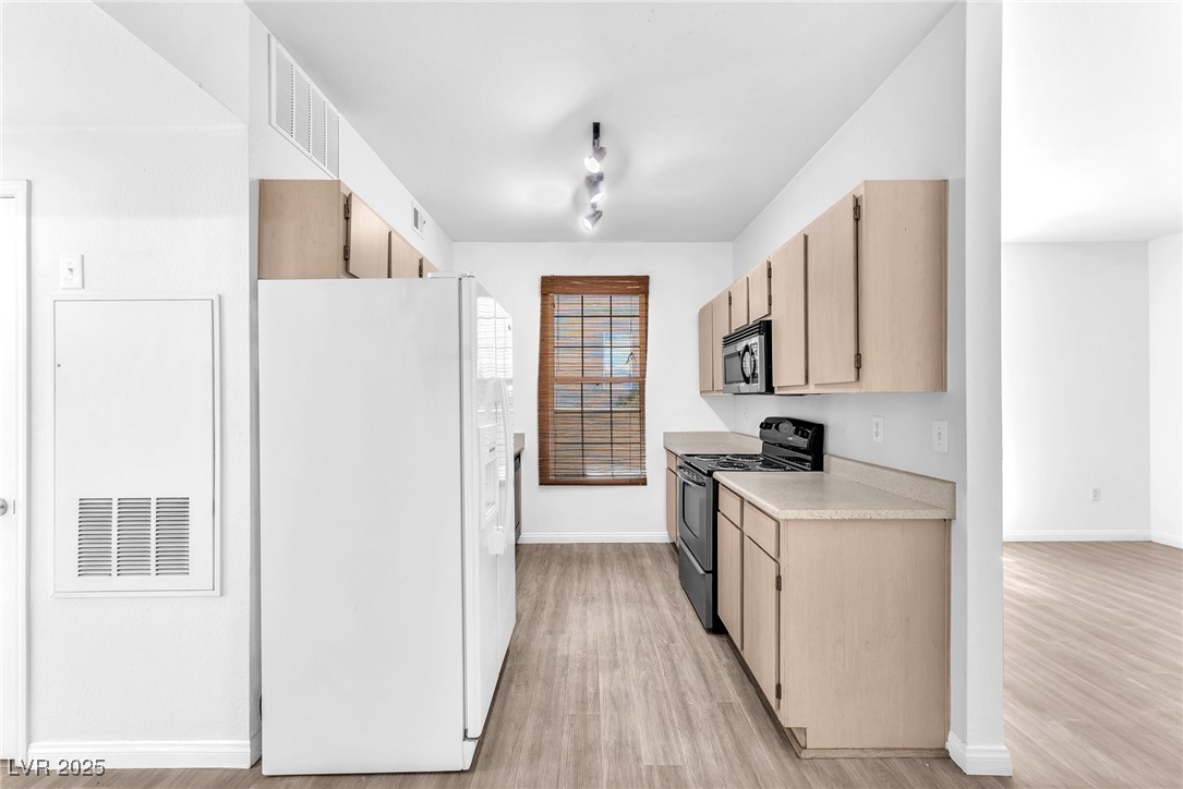 231 W Horizon Ridge Parkway #812, Henderson, Nevada image 4