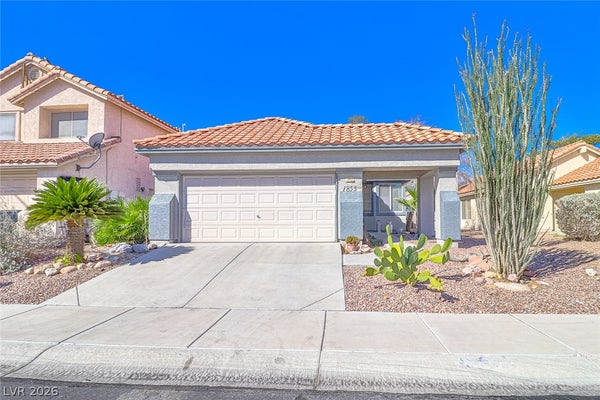 1853 SPANGLE DR, LAS VEGAS, NV 89108 - Image f0876e5cf6db0fcb99e507cb817cb033/1444055421