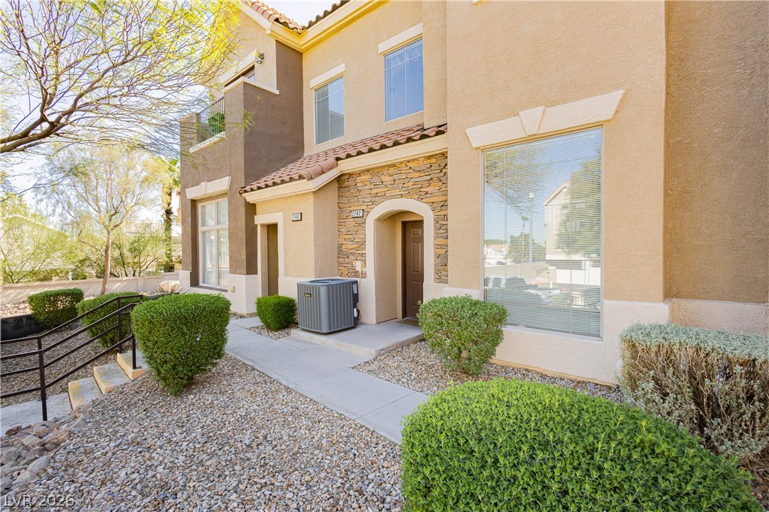 2742 Fountain Vista Lane