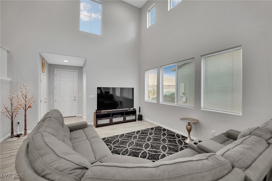 12887 Slipknot Street