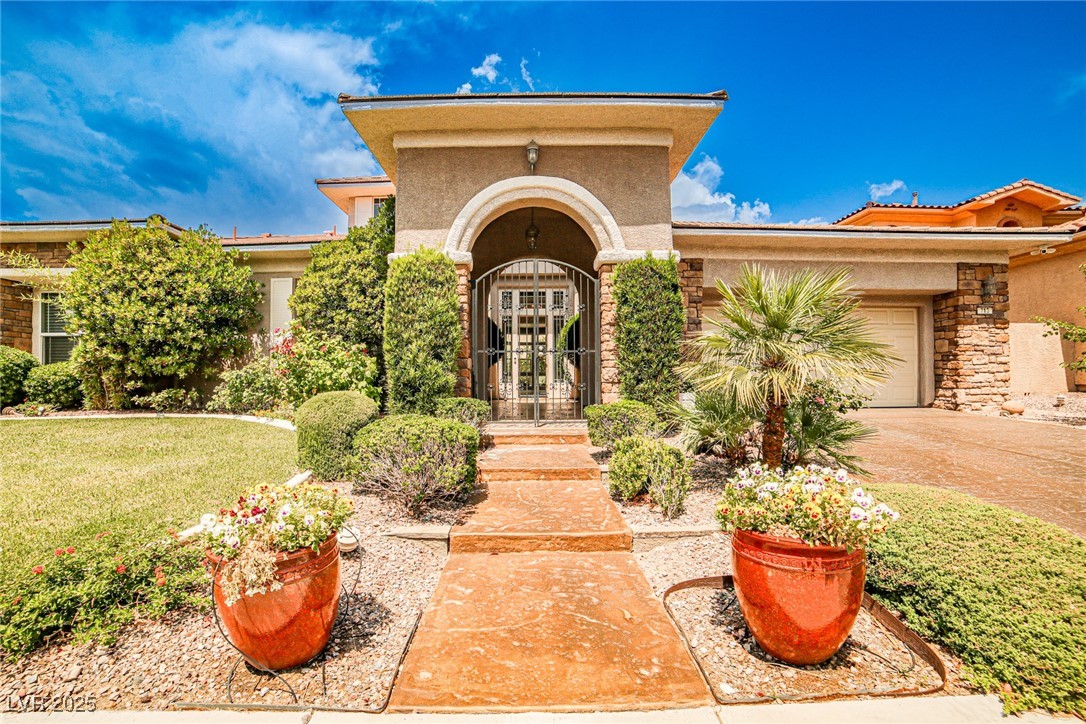 Properties 1 213 Villa Borghese Street