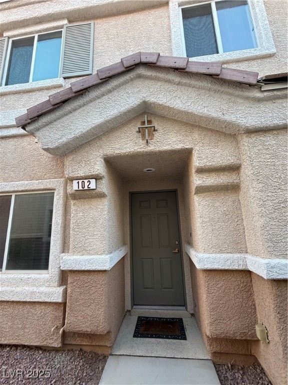 1136 Volcanic Garden Court 102