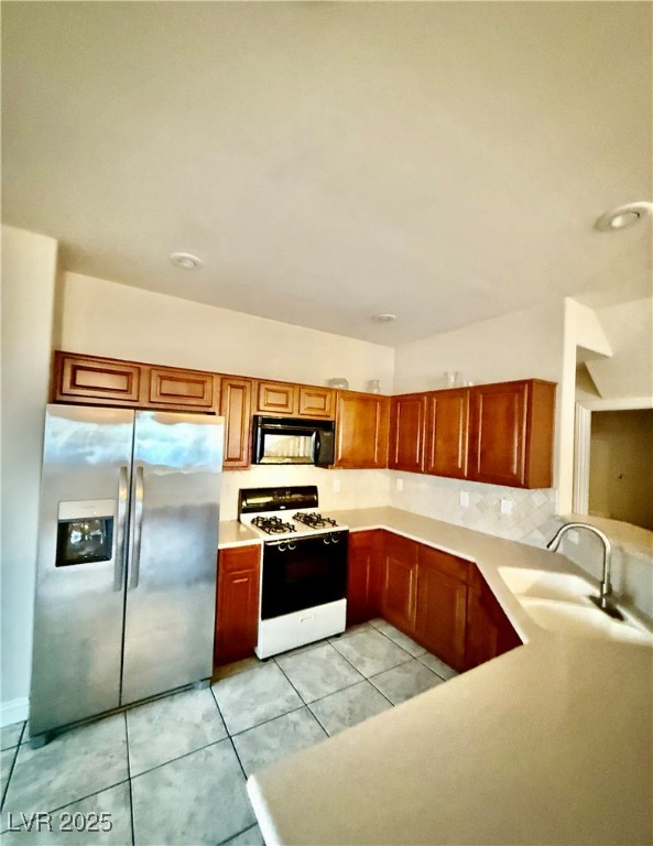 1136 Volcanic Garden Court 102