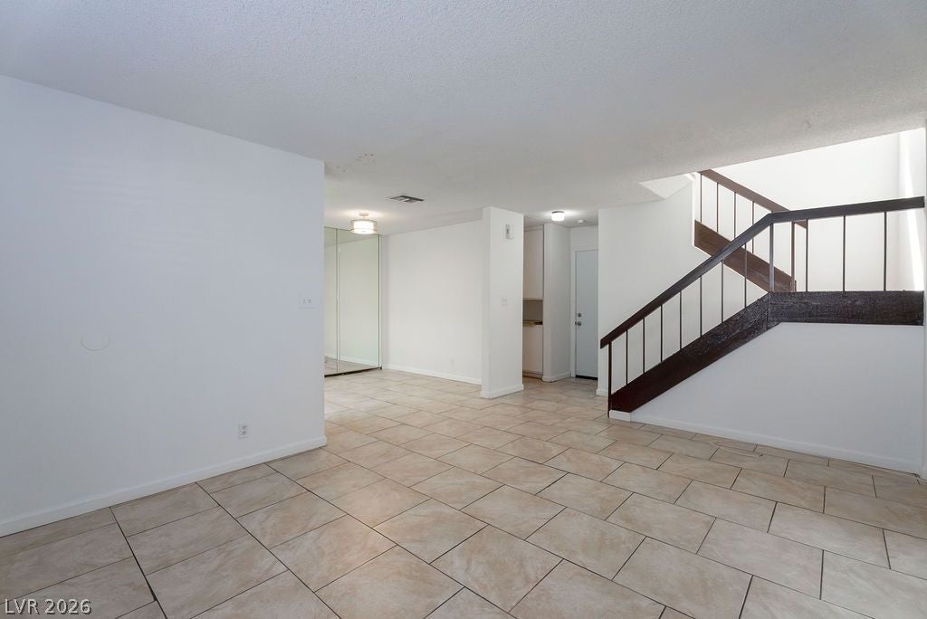 1722 E University Avenue 7
