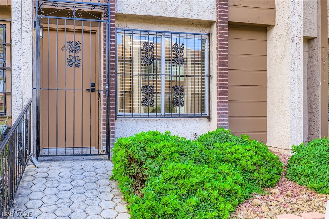 4165 Mississippi Avenue