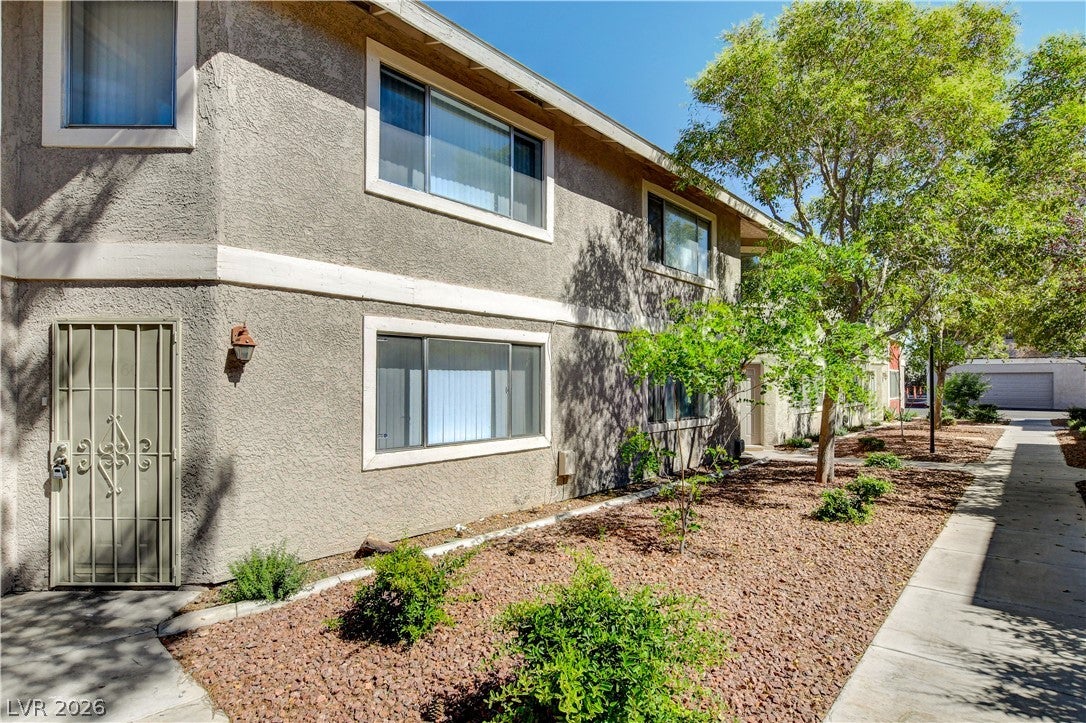 100 S Crestline Drive 60