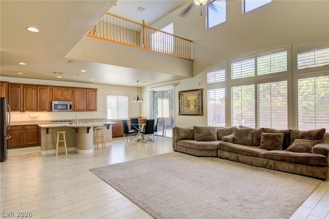 8925 Monte Oro Drive