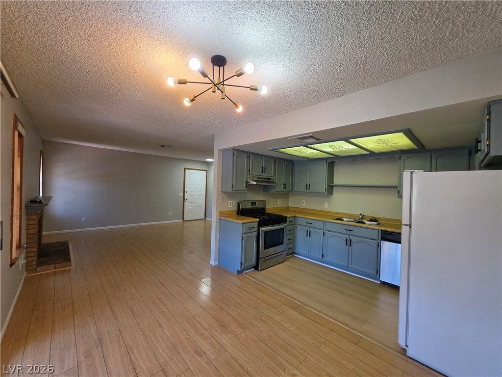 6625 W Tropicana Avenue 201