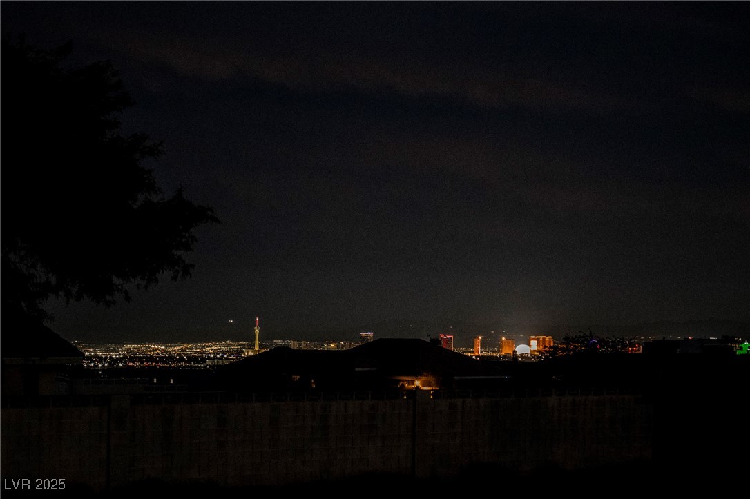 5841 Michelli Crest Way