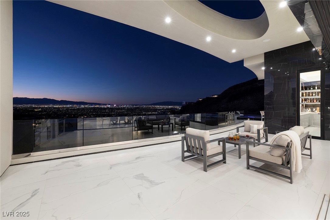 667 Solitude Rock Court, Henderson, Nevada image 6