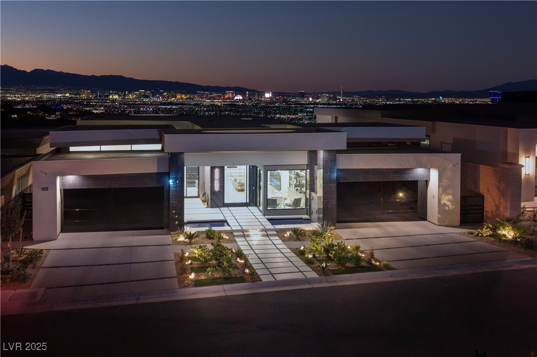 667 Solitude Rock Court, Henderson, Nevada image 9