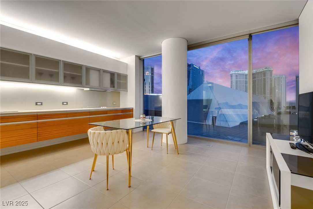 3722 Las Vegas Boulevard 305