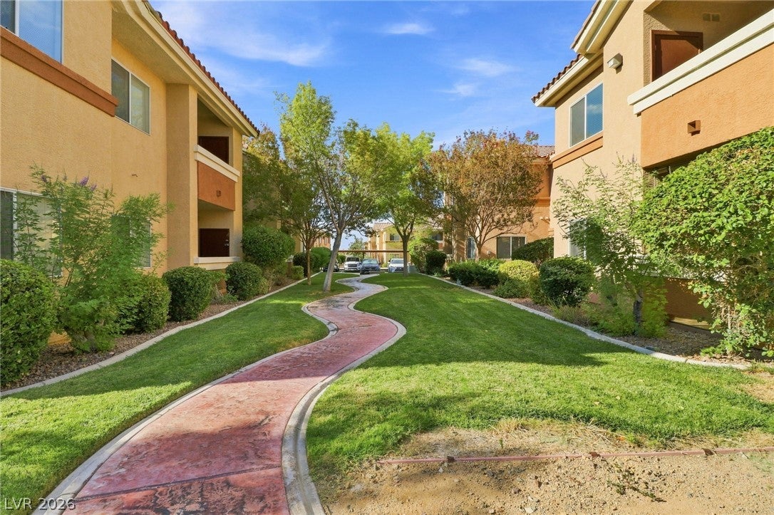 1050 E Cactus Avenue 2094