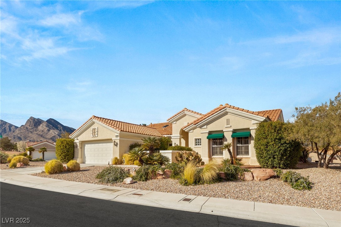 Properties 2 10548 FINDLAY Avenue