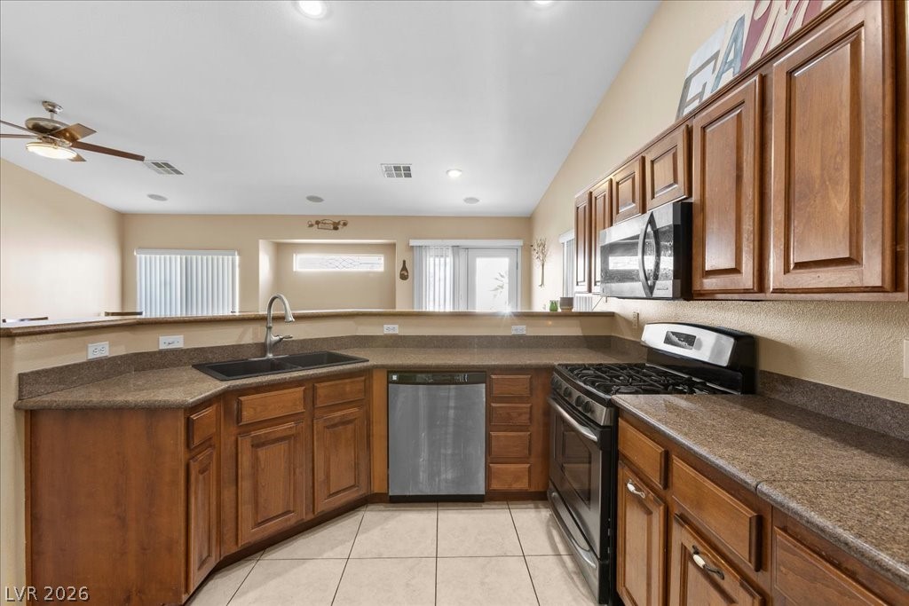 2120 Meadow Green Avenue