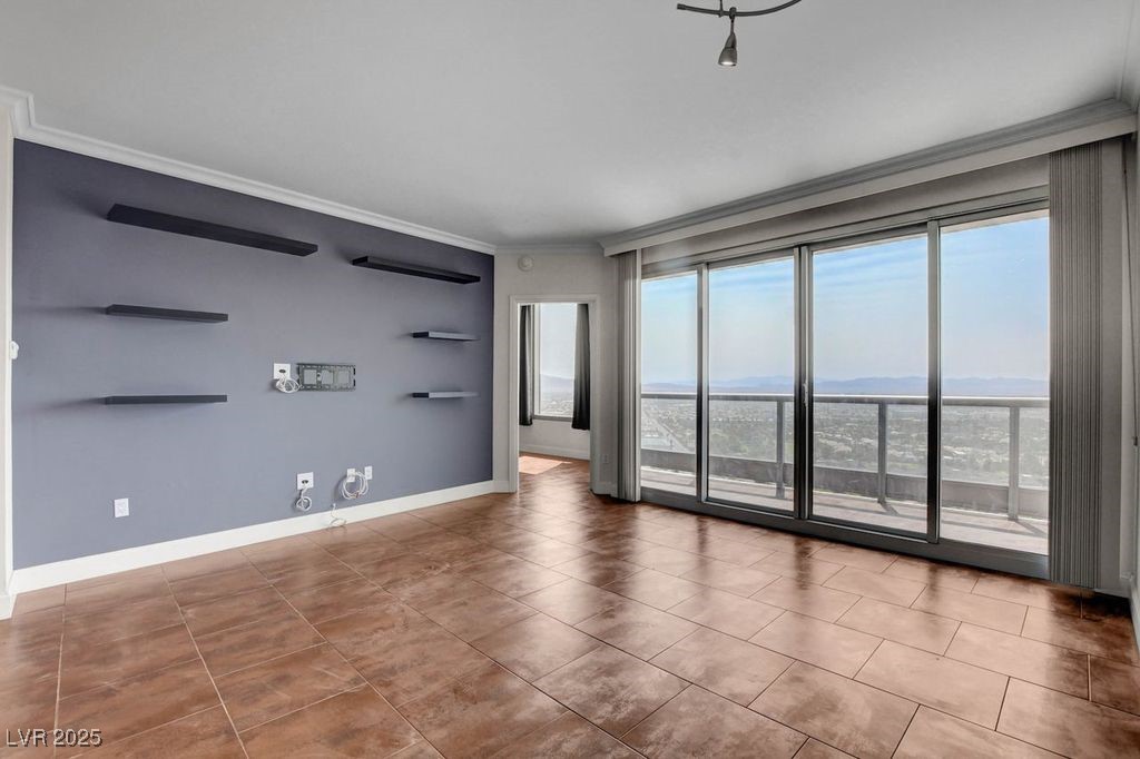 322 Karen Avenue 2905