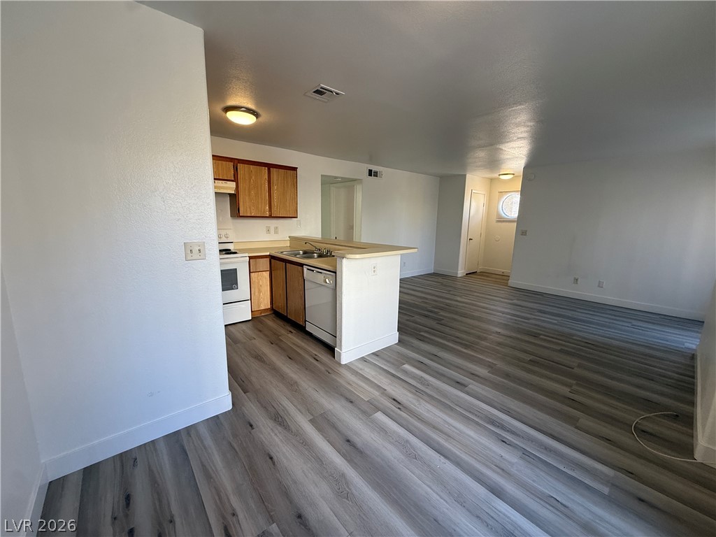 2980 Juniper Hills Boulevard 103