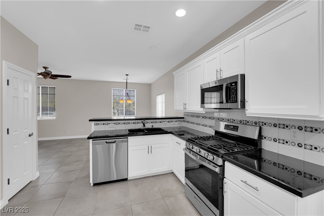 963 Sable Chase Place, Henderson, Nevada image 14