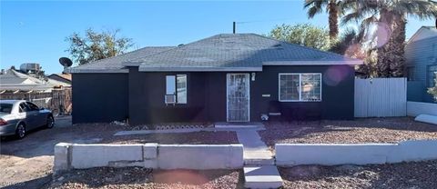 Photo of 1610 Stewart Avenue, Las Vegas, NV 89101 (MLS # 2730409) Photo of 1610 Stewart Avenue, Las Vegas, NV 89101 (MLS # 2730409)