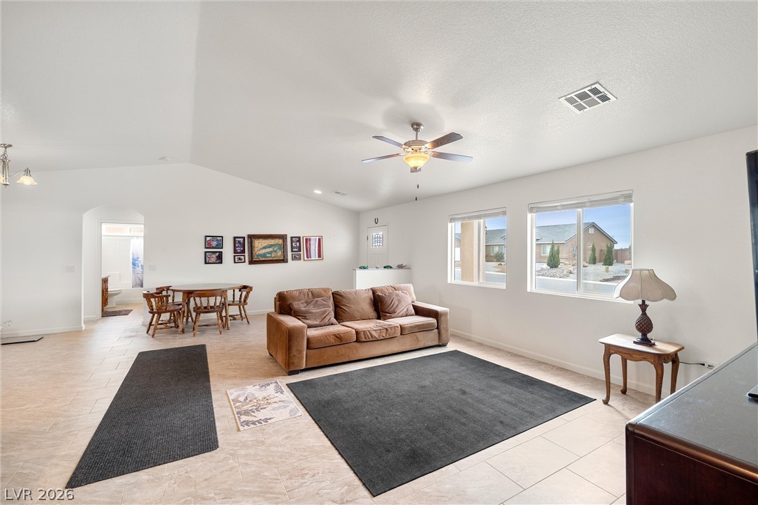 672 Lampshire Lane