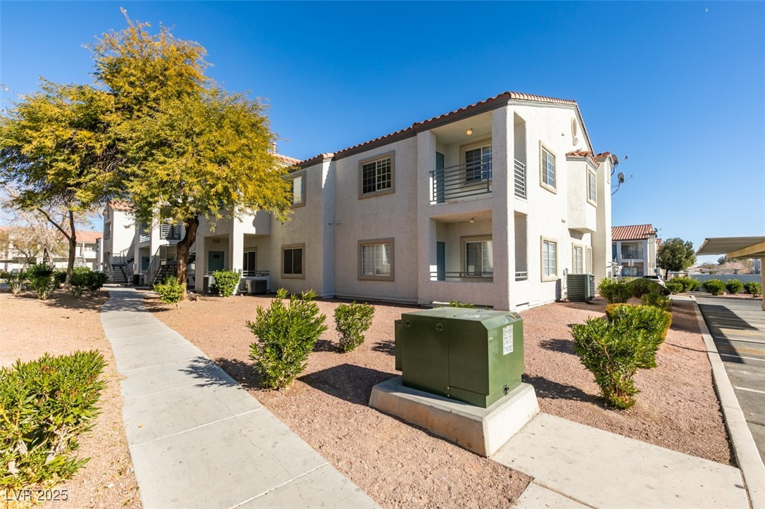 3318 N Decatur Boulevard 2138