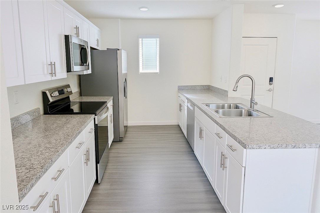 6832 Sunflower Fields Street